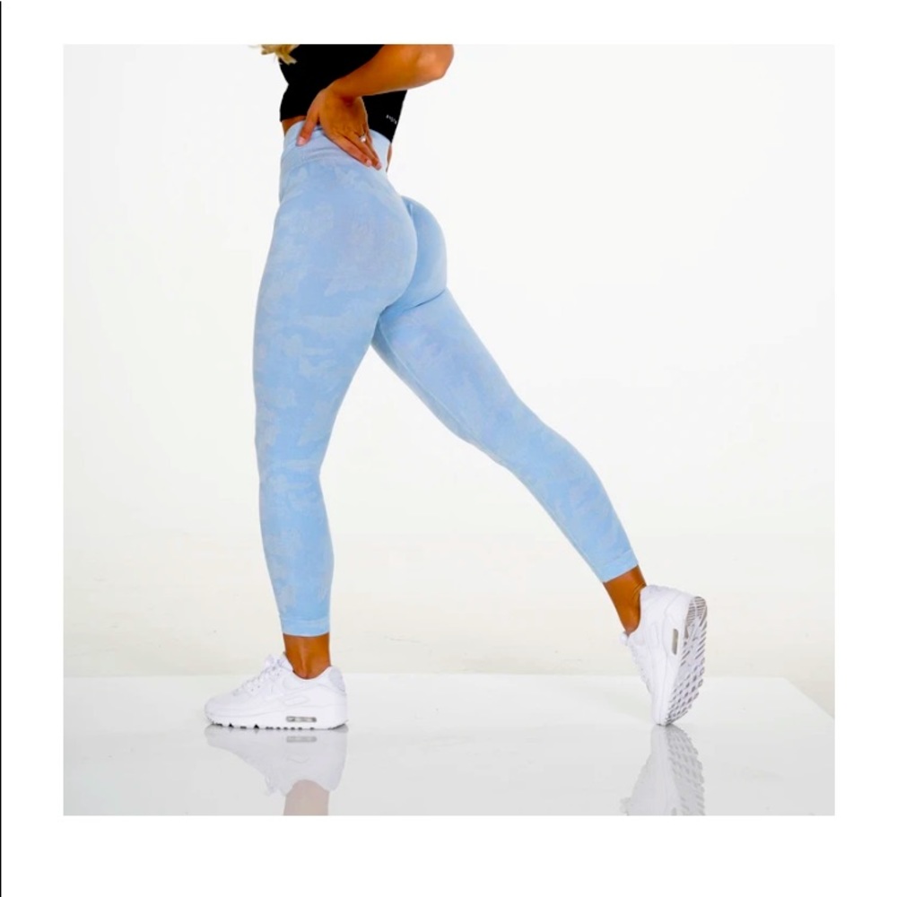NVGTN Icy Blue Camo Leggings